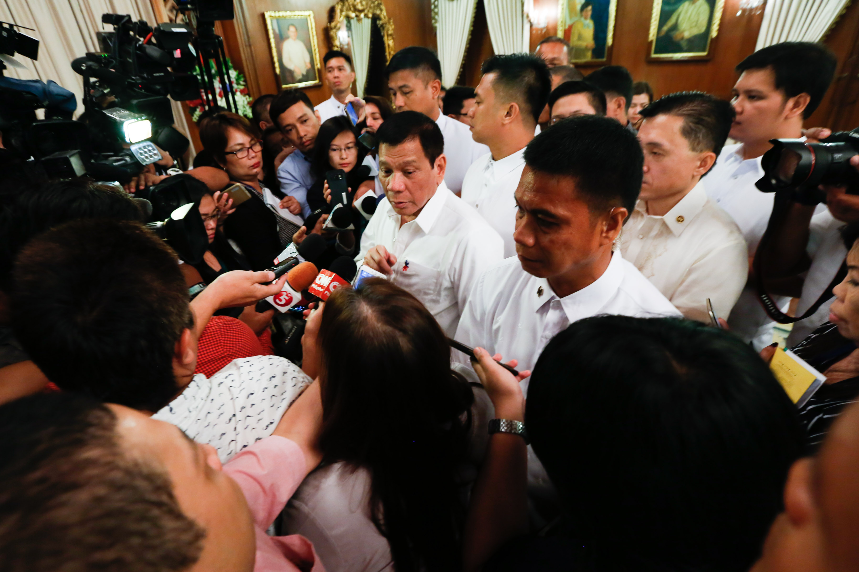 DUTERTE AND THE MEDIA. President Rodrigo Duterte takes questions from reporters in Malacañang Palace. Photo by Toto Lozano/PPD  