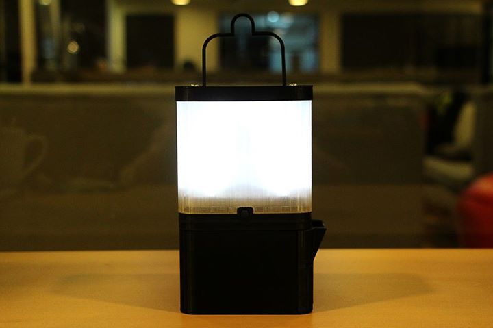 SAFE. The SALt lamp uses the science behind the Galvanic cell, the basis for battery-making, changing the electrolytes to a non-toxic, saline solution, its innovators say. Photo by SALt