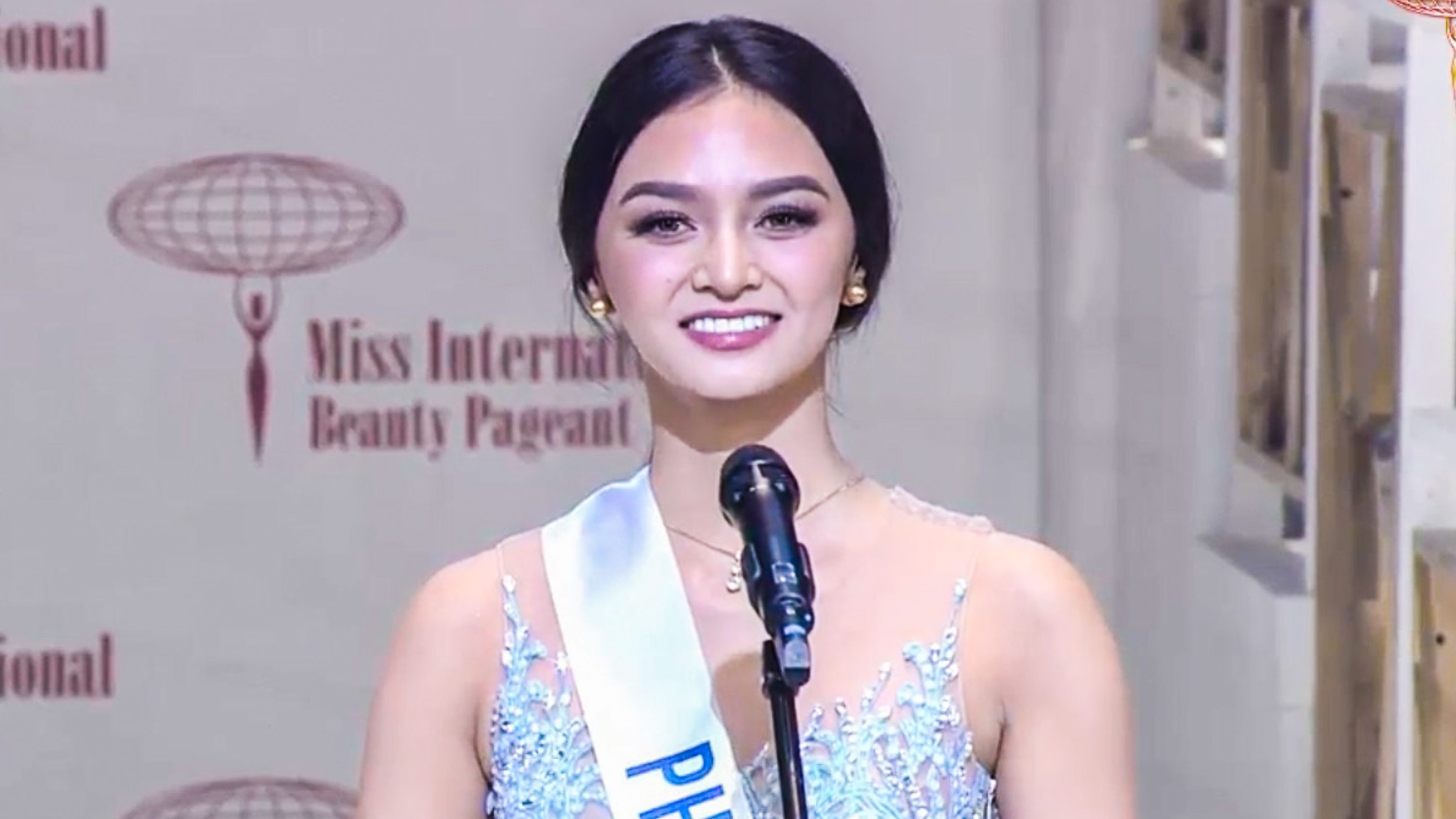 KYLIE VERZOSA. Miss International 2016 gives her speech at the pageant. Screengrab from YouTube/MISS INTERNATIONAL BEAUTY PAGEANT 