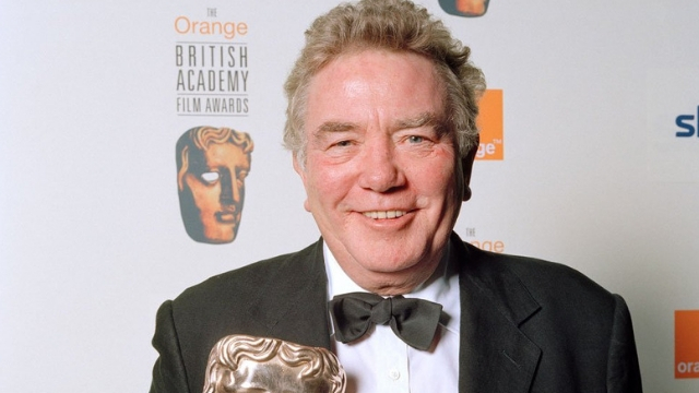 ALBERT FINNEY. The actor receives the BAFTA Fellowship in 2001. Screenshot from Twitter.com/BAFTA 