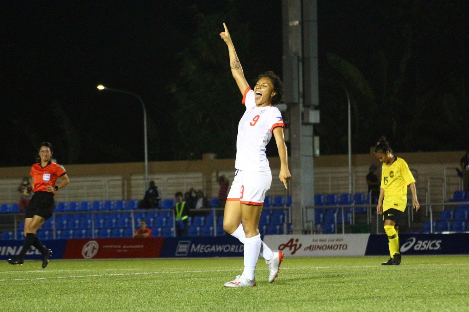 GAME HERO. Sarina Bolden delivers a sensational show for the Philippine women’s football team. Photo from @PilipinasWNFT 