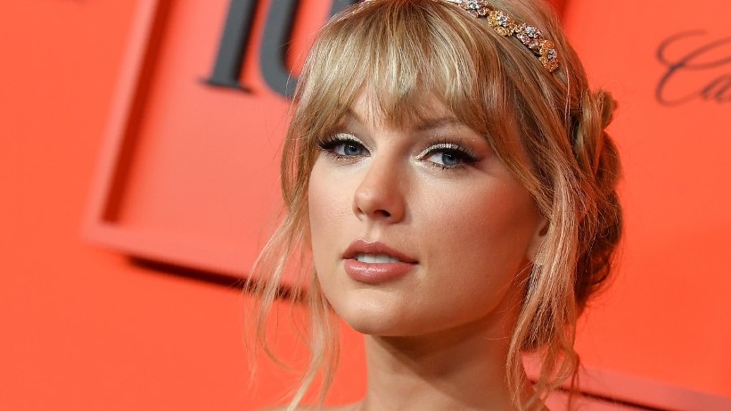 ALLOWED. Big Machine Label Group and Dick Clark Productions said that Taylor Swift can perform any of her songs during the American Music Awards ceremony. Photo by Angela Weiss/AFP 