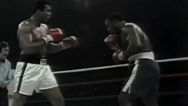 'LIKE DEATH'. Muhammad Ali (left) and Joe Frazier experienced one of their toughest fights in their careers. Screengrab from Youtube 