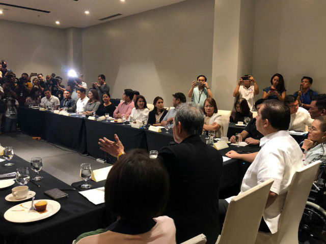 SPEAKERSHIP BET LEADING. Romualdez sits at the head of the table during the multi-party caucus he led at a hotel in Quezon City. Photo by Mara Cepeda/Rappler 