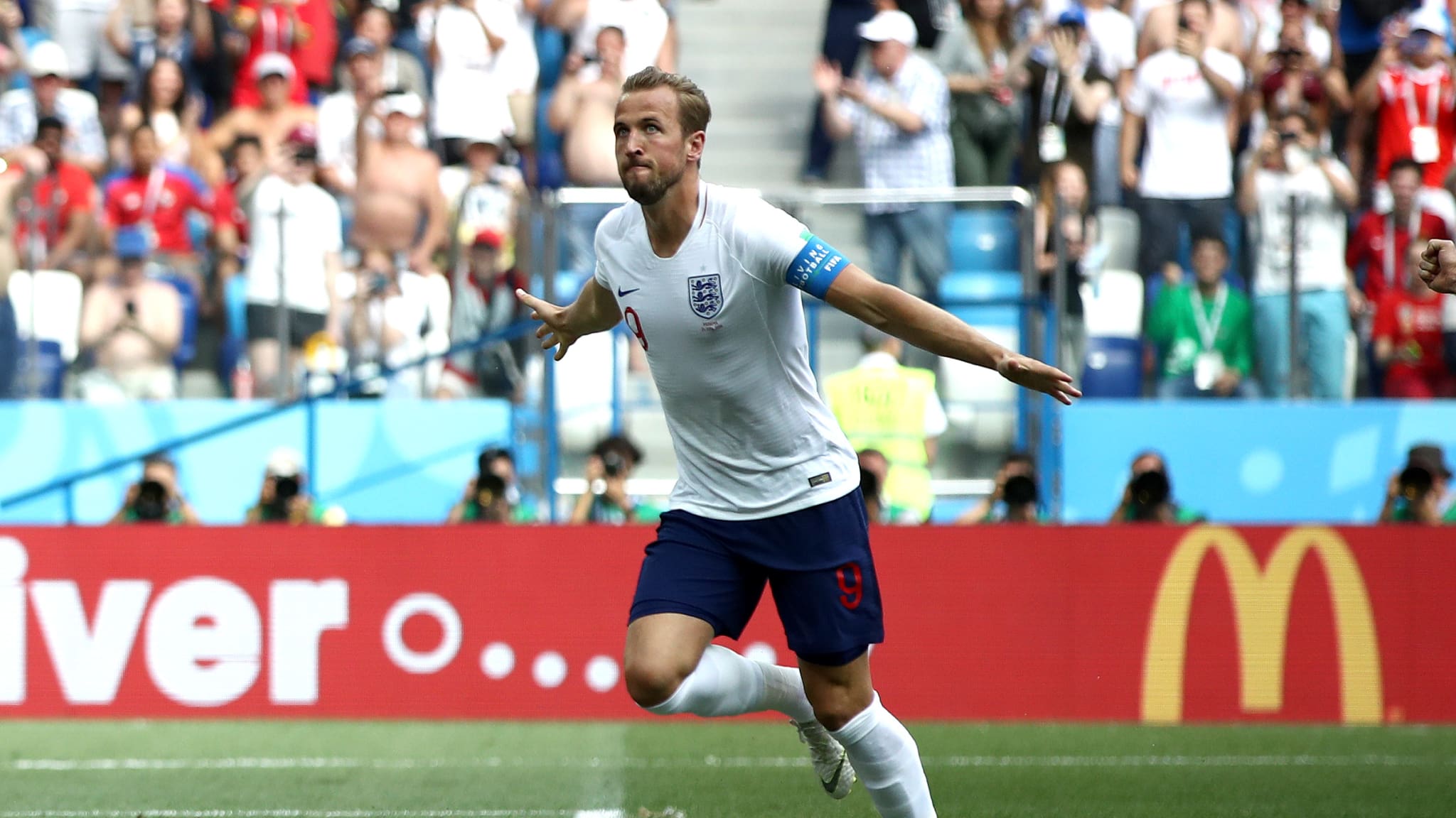 HAT-TRICK. Harry Kane jadi bintang saat pertandingan Inggris melawan Panama dengan raihan hat-trick-nya. Foto dari FIFA.com 