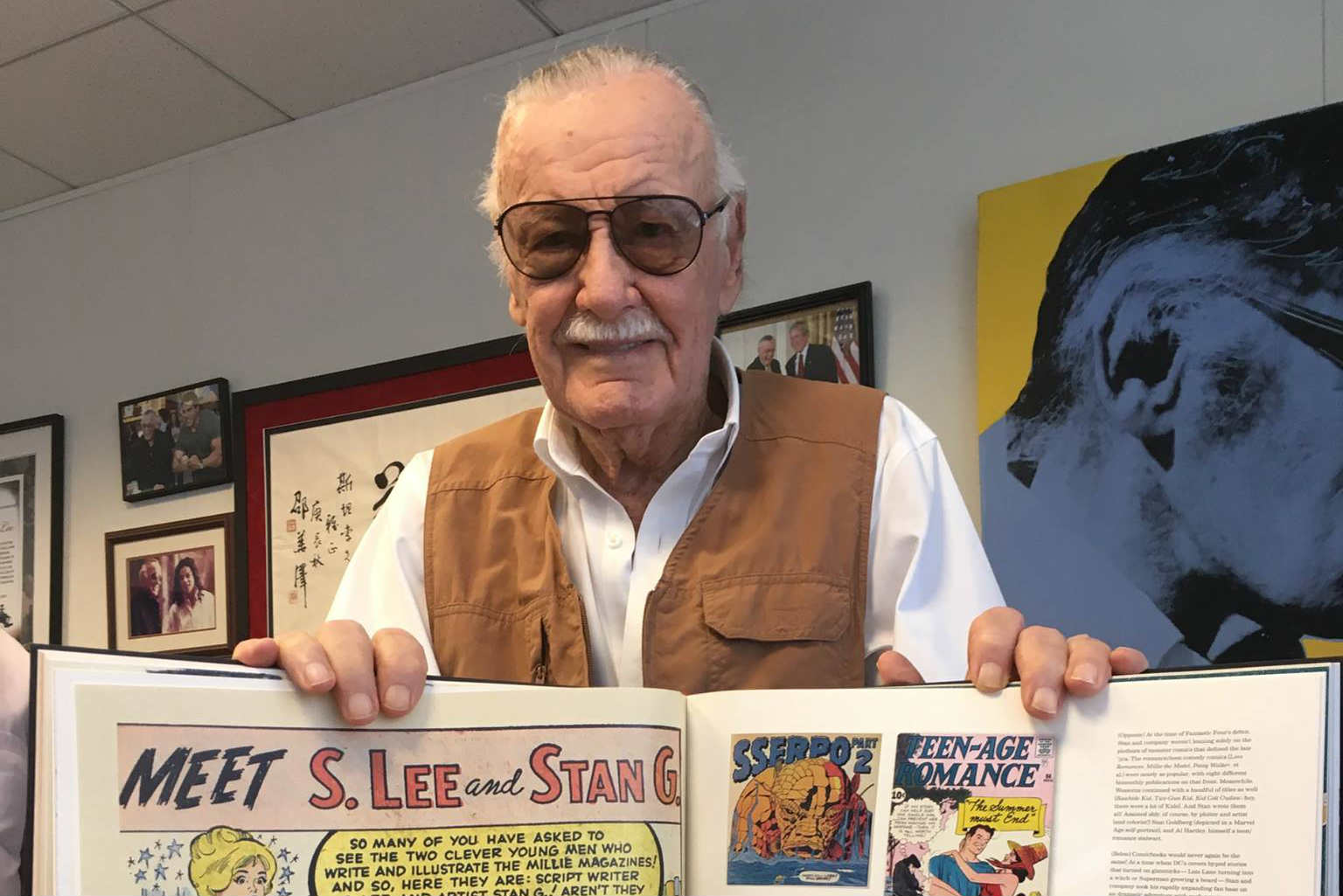 GOODBYE TO A LEGEND. Hollywood stars pay tribute to Marvel Comics legend Stan Lee. Image from Stan Lee's Facebook 