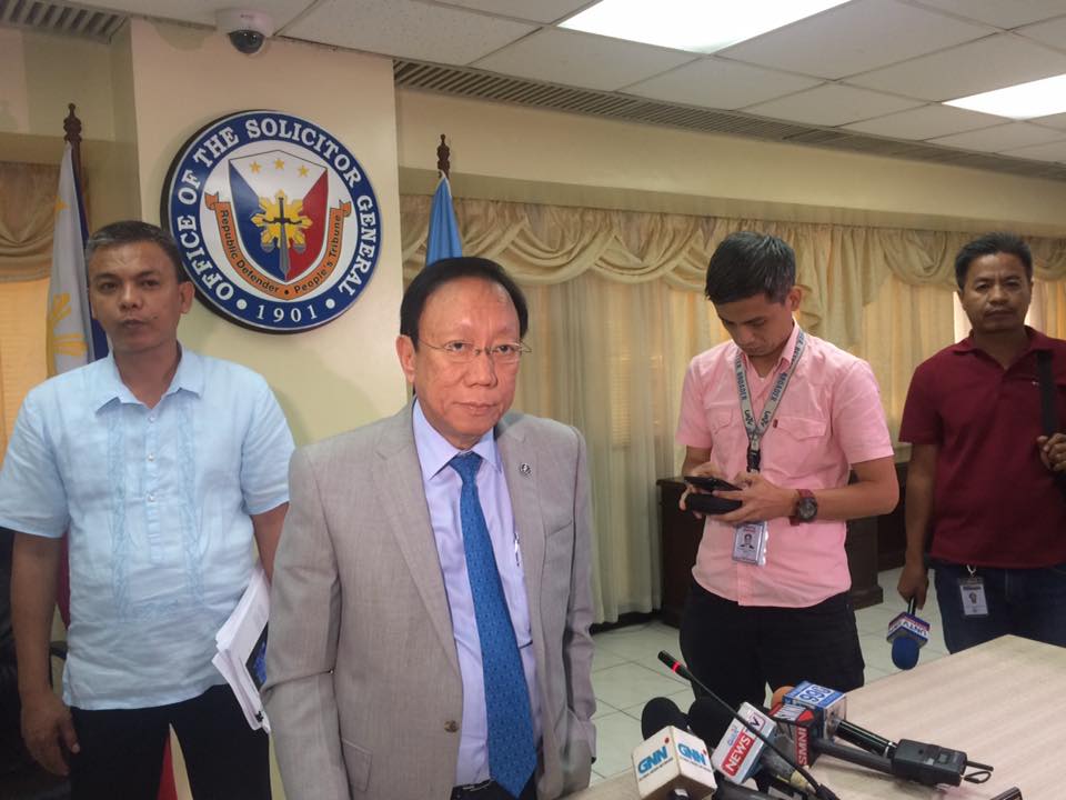 LAWSUITS. Solicitor General Jose Calida threatens Overall Deputy Ombudsman Arthur Carandang of lawsuits falling under the Anti-Money Laundering Act. Photo by Lian Buan/Rappler 