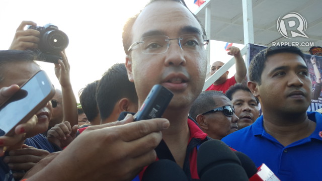 DEFENDING DUTERTE. Alan Peter Cayetano asks media to provide context to their articles on candidates during election season. File photo by Pia Ranada/Rappler   
