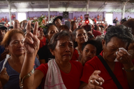 CRYING LADIES. Supporters of vice presidential candidate Ferdinand Marcos Jr become emotional during his campaign at Barangay Longos, Malabon on Wednesday, February 17. Photo by Jasmin Dulay   