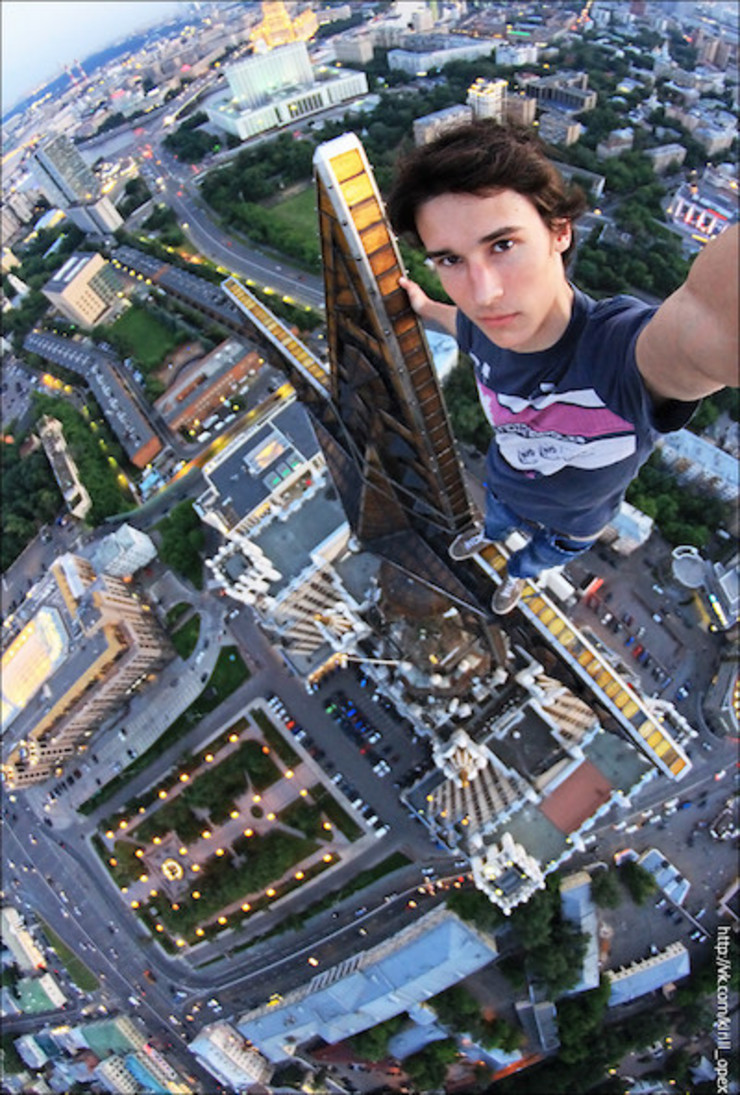 HANGING OUT. This guy takes vanity shots to brand new heights. Photo from 500px.com/kirill_opex