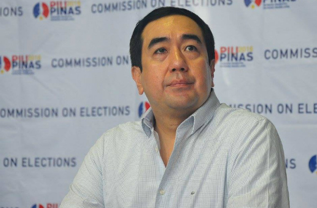 UNEXPLAINED WEALTH? Comelec Chairman Andres Bautista is accused by his wife of having 'unexplained wealth.' File photo courtesy of Comelec EID 