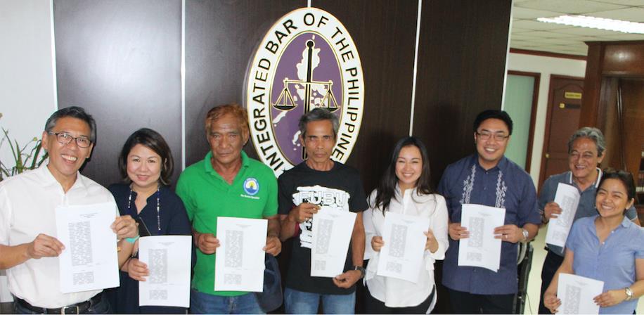 PETITION. IBP officials and human rights lawyer Chel Diokno represent members of the Kalayaan Palawan Farmers and Fisherfolk Association in a petition before the Supreme Court against the Duterte government over the neglect of the West Philippine Sea. Photo courtesy of the IBP  