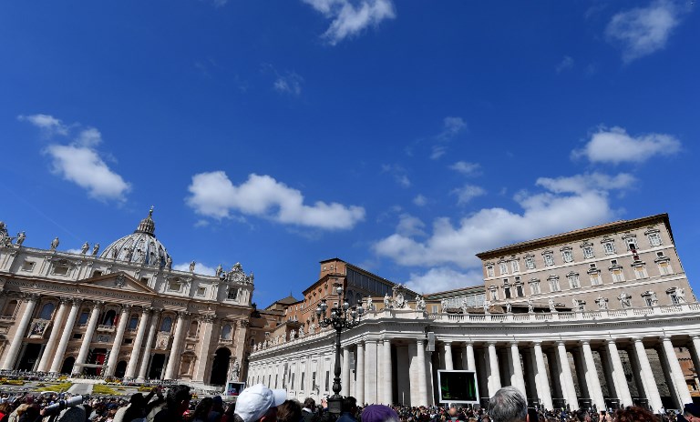 BIG DAY. File photo taken on April 02, 2018  people gather in St Peter's square during Pope Francis' Regina Coeli prayer from the window of the apostolic palace in Vatican. Photo by
Tiziana Fabi/AFP  