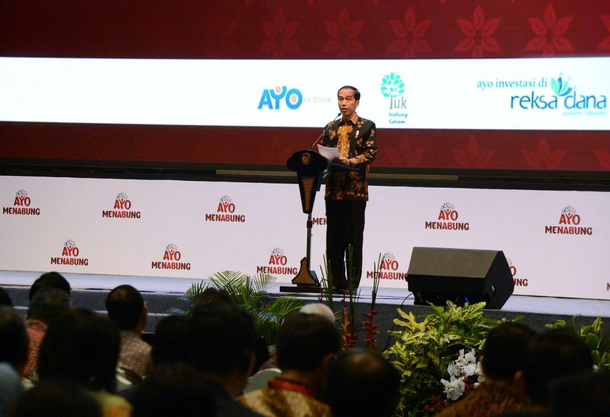 Jokowi saat meluncurkan gerakan ‘Ayo Menabung’ di Jakarta, pada 31 Oktober 2016. Foto dari Twitter/@Jokowi 