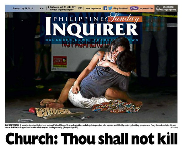 BANNER PHOTO. The caption of this Inquirer photo on July 24, 2016, is as follows: 'A weeping Jennelyn Olaires hugs partner Michael Siaron, 30, a pedicab driver an alleged drug pusher, who was shot and killed by motorcycle-riding gunmen near Pasay Rotonda on Edsa. He was one of six killed in drug-related incidents in Pasay and Manila yesterday.' Screenshot from www.inquirer.net 