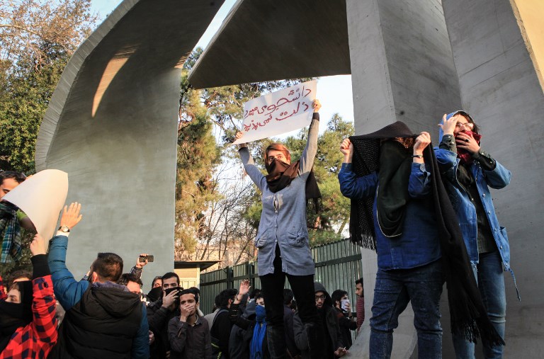 PROTESTS. Iranian students protest at the University of Tehran during a demonstration driven by anger over economic problems, in the capital Tehran on December 30, 2017. Photo by AFP 
