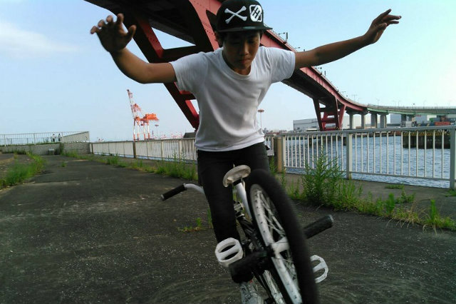LOOK MOM NO HANDS. Takumi Isogai, one half of Japan's The Superkids, will be one of the bikers at the PhilBike Expo. Contributed photo 