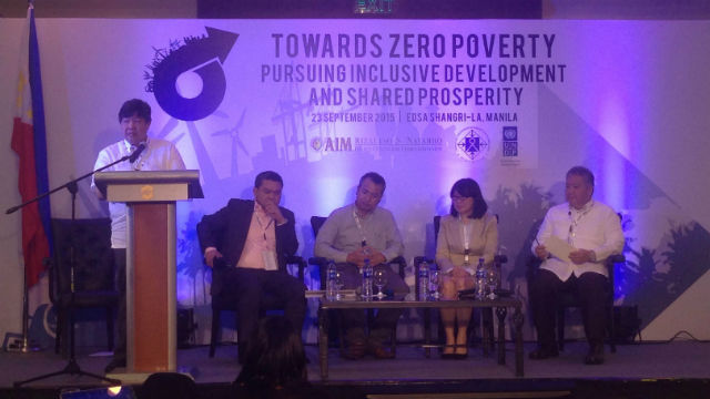 FIGHT AGAINST POVERTY. (L-R) Dr Dennis Mapa of UPSS, Dr Roehlano Briones, Dr Rafaelita Aldaba of the Department of Trade and Industry, and Dr Bruce Tolentino of IRRI answer questions from the audience during the Towards Zero Poverty symposium. Photo by Bea Orante/ Rappler  
