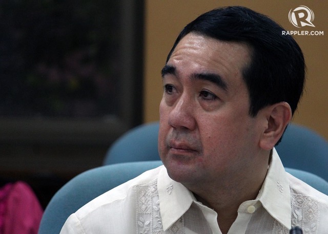 UNEXPLAINED WEALTH? Comelec Chairman Andres Bautista is accused by his wife of having 'unexplained wealth.' File photo by Joel Liporada/Rappler  
