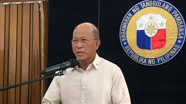 LOSING TRUST. Defense Secretary Delfin Lorenzana accuses former Philippine Navy chief Vice Admiral Ronald Mercado of insubordination 
