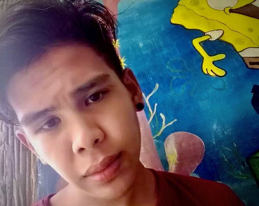 'NANLABAN'. Police claim Kian delos Santos fired the first shots. Photo from Delos Santos' Facebook page