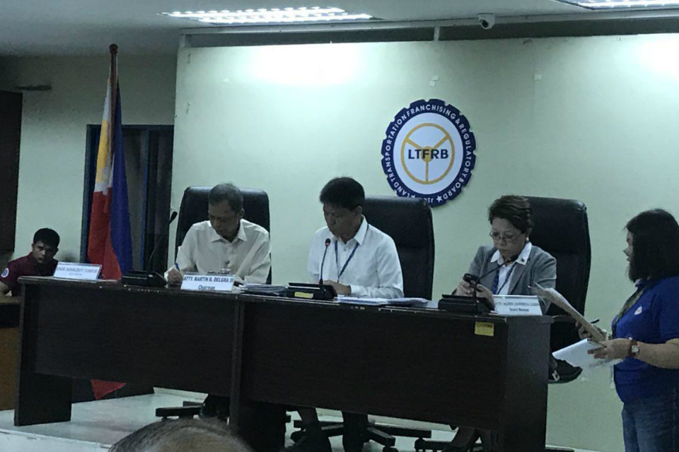 CONTROVERSIAL CHARGE. LTFRB holds a 3rd hearing on June 26, 2018 on the controversial P2-per-minute travel charge by ride-hailing company Grab Philippines. Photo by Aika Rey/Rappler 