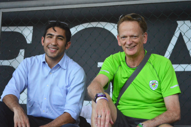 Andrew Fletcher with Armand Del Rosario. Photo by Bob Guerrero/Rappler