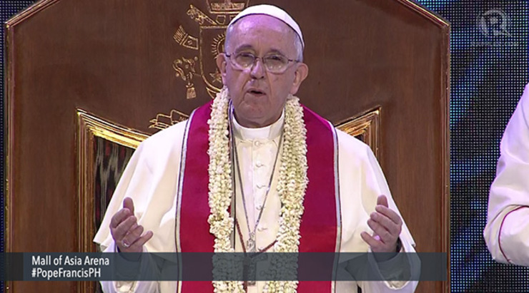 ENCOUNTER WITH FAMILIES. Pope Francis addresses the families in the Mall of Asia Arena on Friday, January 16. Screenshot from Rappler video