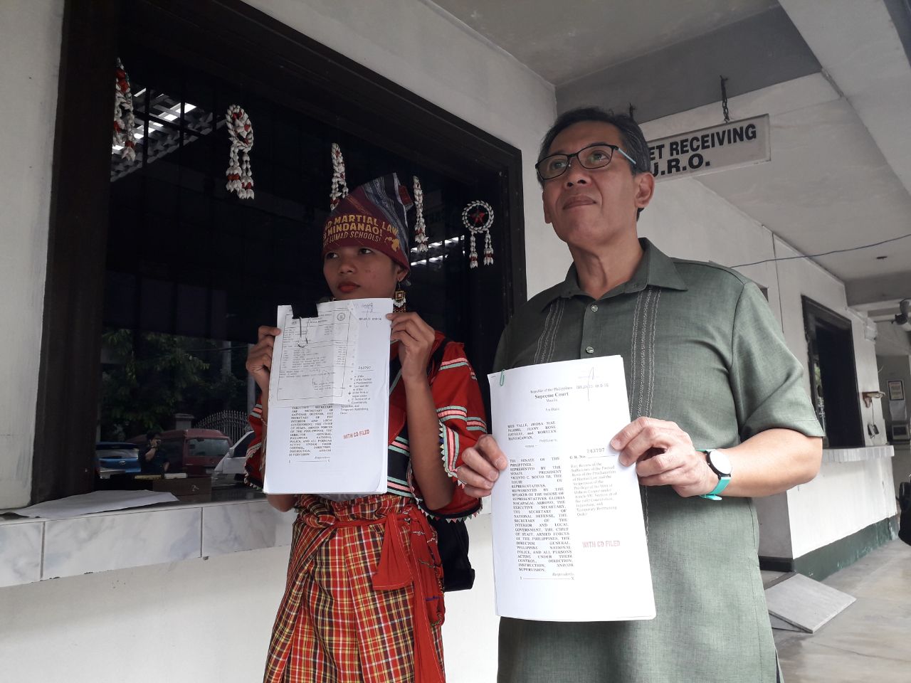 MARTIAL LAW. Petitioner Jeanyrose Hayahay and human rights lawyer Chel Diokno file before the Supreme Court on January 23, 2019, the 4th petition against the 3rd extension of martial law in Mindanao. Photo by Lian Buan/Rappler  