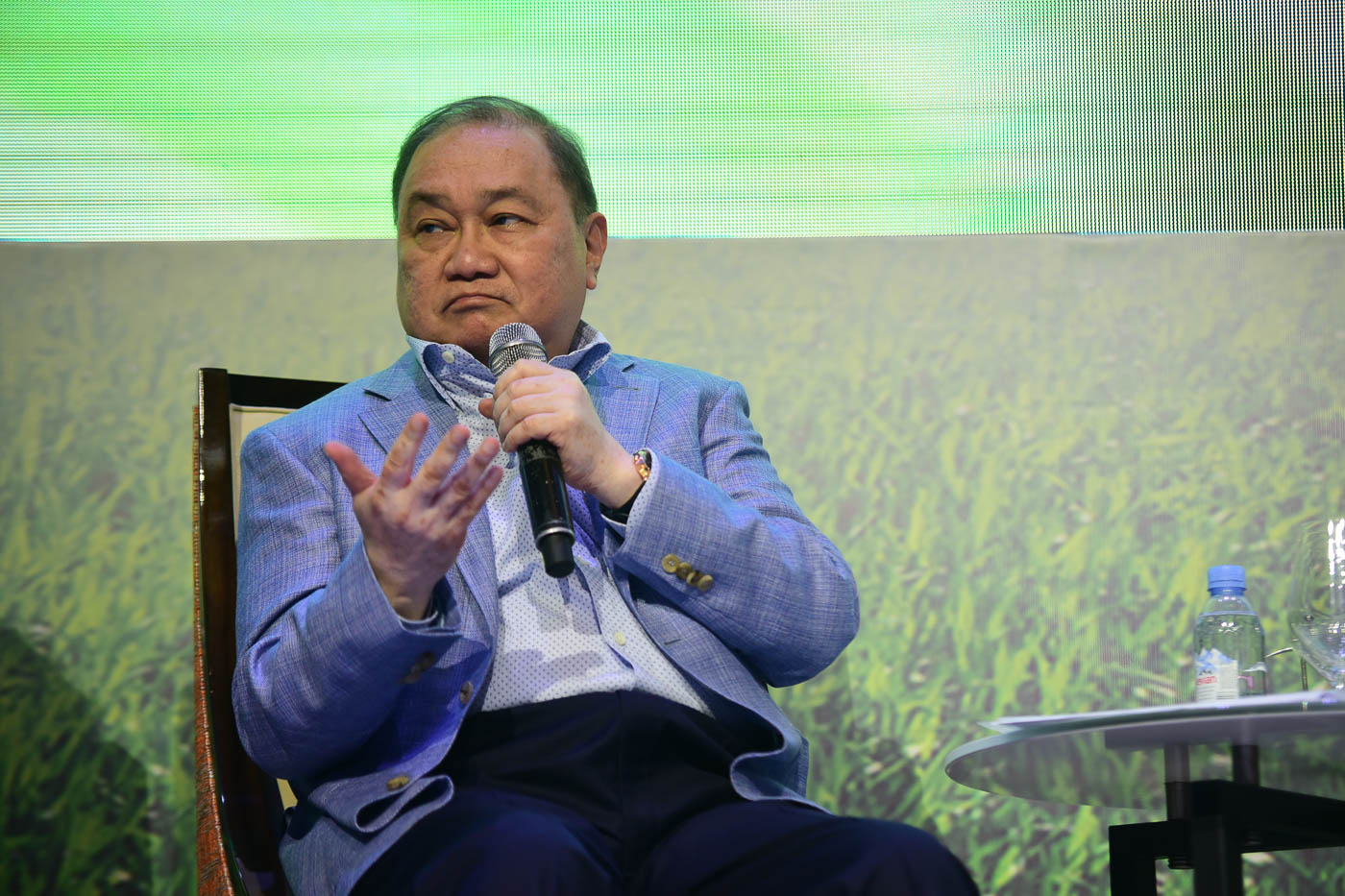 HIGHER TARGET. 'We are quite confident that we can raise our core guidance by half a billion pesos to P22 billion of recurring core income in the year 2017,' PLDT chairman Manuel Pangilinan says. Photo by Alecs Ongcal/Rappler 