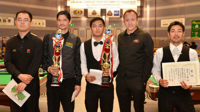 VICTORIOUS. Johann Chua (middle) comes away as champion. Photo from billiards-days.com 