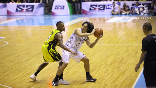 MY BALL. J-Jay Alejandro (R) bounces back with a strong performance against UST. Photo by Josh Albelda/Rappler