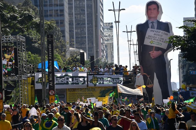 SAO PAOLO RALLY. Supporters of Brazilian President Jair Bolsonaro demonstrate along Paulista Avenue in Sao Paulo, Brazil, on June 30 2019, in support of Justice Minister Sergio Moro. Photo by Nelson Almeida/AFP 