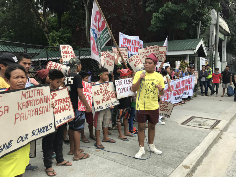 CAMP OUT. The Save our Schools Network leads Lumad groups in calling on DepEd Secretary Leonor Briones to recognize all Lumad community schools in Mindanao. Photo by Aika Rey/Rappler  