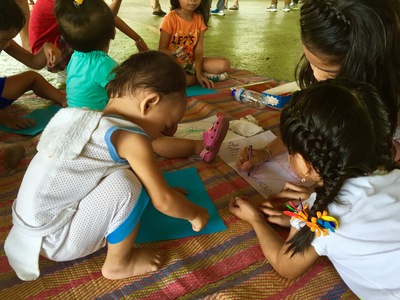 ART. Children from Barangay 174 in Caloocan enjoy their play and art time. Photo by Fritzie Rodriguez/Save the Children