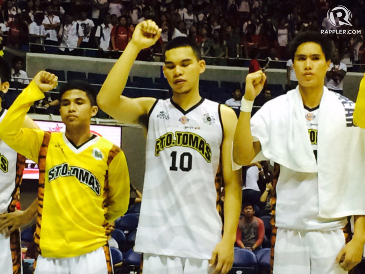 QUIET ENDING. This is how Aljon Mariano (center) ended his UAAP career. Photo by Jane Bracher/Rappler