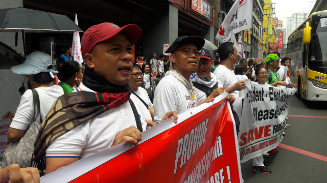 BETTER HEALTH CARE. Alliance of Health Workers President Robert Mendoza says the Aquino administration failed in providing accessible health care. Photo by Rendell Sanchez/ Rappler 
