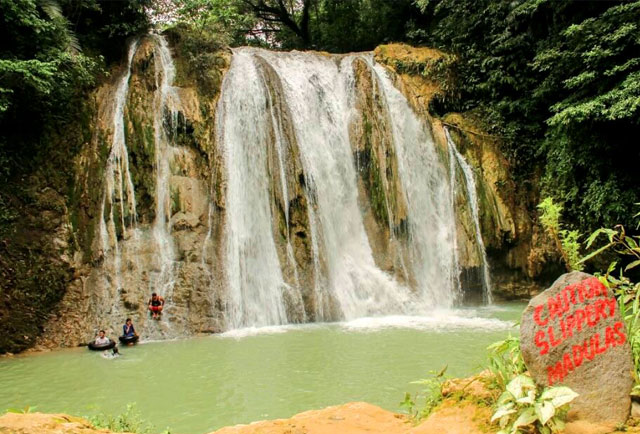 WATERFALL CURTAINS. Daranak cascades into several beautiful curtains down to a green pool. Photo by Christeen Cereno