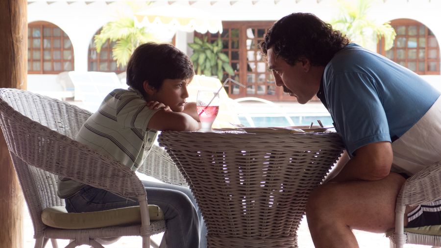 Keluarga adalah nomor satu bagi Pablo Escobar. Foto dari Loving Pablo  