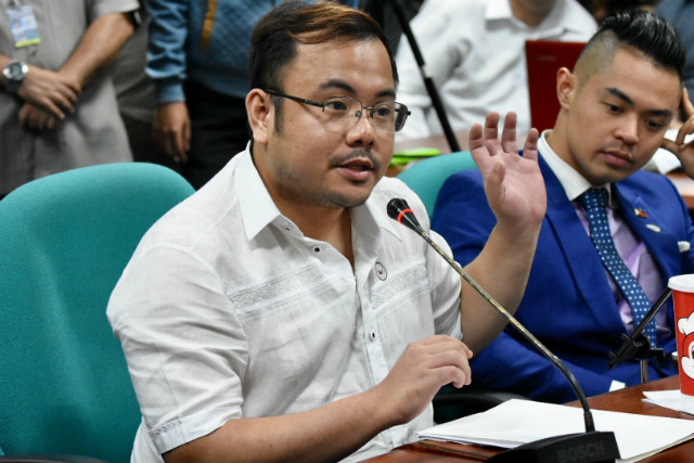 GOVERNMENT CONSULTANT. Blogger Rey Joseph Nieto, also known as Thinking Pinoy, didn't tell the Senate in a hearing on October 4, 2017, that he also won a consultant deal with the BCDA. Photo by Angie de Silva/Rappler 