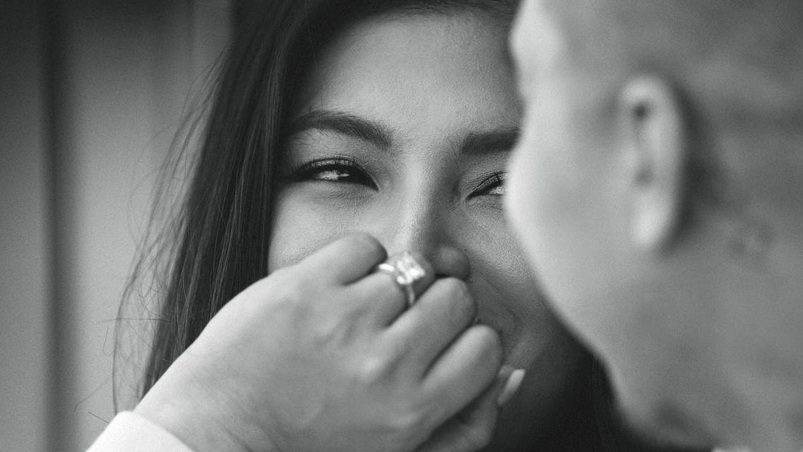 ENGAGED. Angel Locsin confirms her engagement with boyfriend Neil Arce on Saturday, June 29. Photo from Angel Locsin's Facebook page 