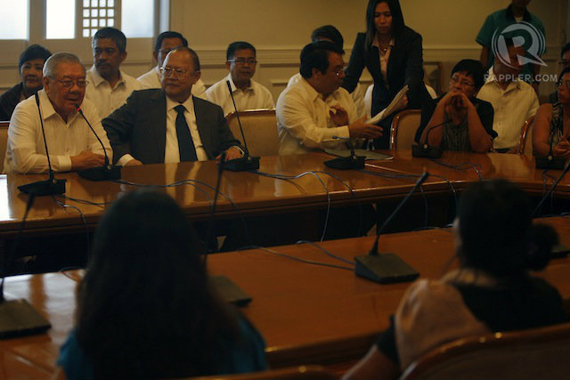 APPEAL. Relatives and widows of the fallen 44 PNP-SAF commandos meet with House Speaker Feliciano Belmonte and Minority leader Ronaldo Zamora at the House of Representatives in Quezon City on March 10, 2015 to urge them to resume the House probe on the Mamasapano clash. Photo by Ben Nabong/Rappler 