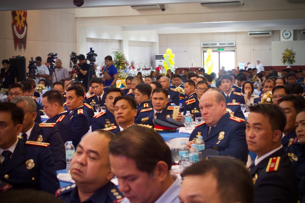 SPOTTED. Marvin Marcos sits with regional chiefs of the CIDG. Photo by Rambo Talabong/Rappler 