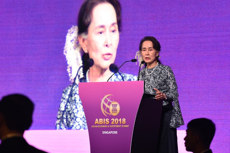PITCH. Myanmar State Counsellor Aung San Suu Kyi speaks at a business forum on the sidelines of the 33rd Association of Southeast Asian Nations (ASEAN) summit in Singapore on November 12, 2018. Photo by Roslan Rahman/AFP  