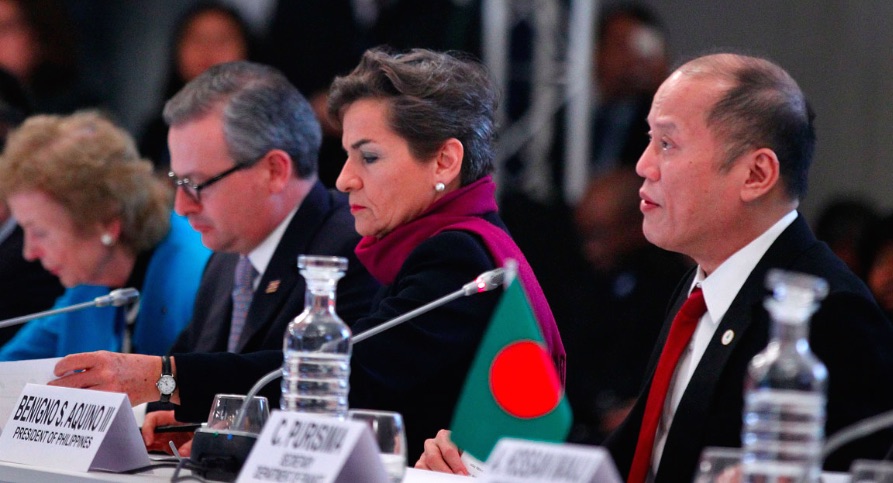 CLIMATE VULNERABLE FORUM. Christiana Figueres, Executive Secretary of the United Nations Framework Convention on Climate Change (UNFCC) reminds the governments of vulnerable countries about the urgent tasks at COP21. Photo by Malacañang   