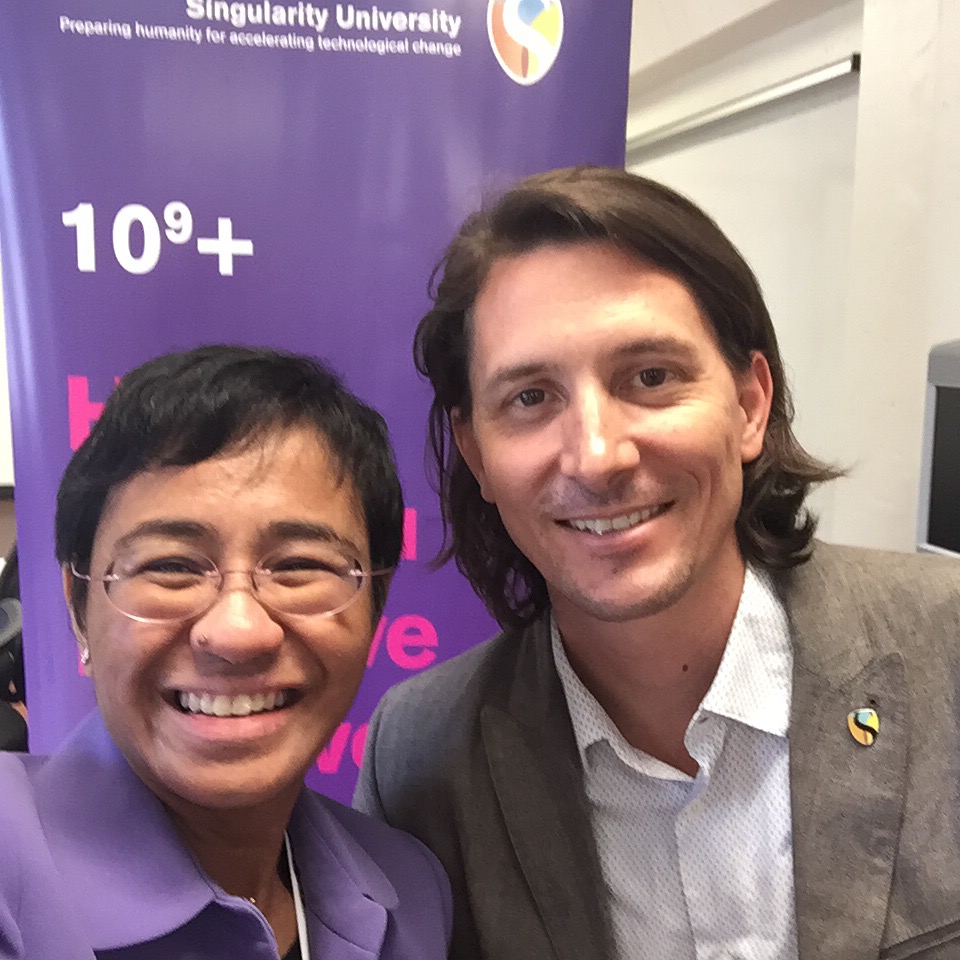 SELFIE. Rappler CEO Maria Ressa snaps a photo with Rob Nail, CEO and associate founder of Singularity University. Photo by Maria Ressa/Rappler    
