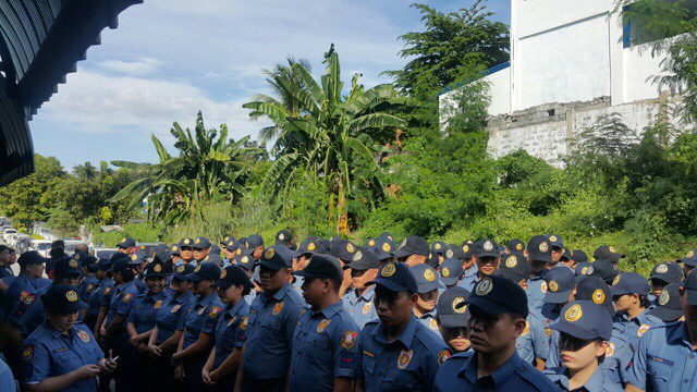 JAIL SEARCH. The NCRPO orders a search of Bicutan jail facilities to thwart possible plans of terrorism. Photo courtesy of NCRPO spokesperson Chief Inspector Kimberly Molitas 