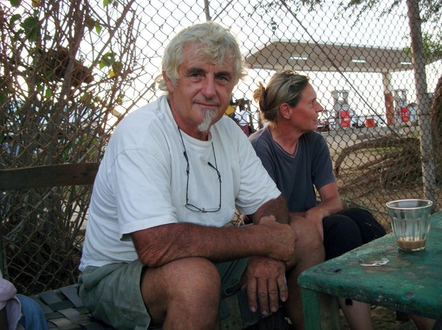 ABDUCTED. German nationals Juerguen Kantner and his wife Sabine Merz (R) pose for a photograph on May 5, 2009 in Berbera. File photo by Mustafa Abdi/AFP     