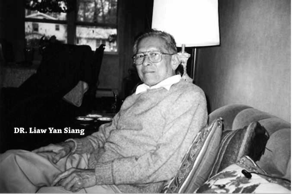 SAKSI TRAGEDI 1965. Liauw Yan Siang, namanya disebut sebagai dokter yang melakukan otopsi pada enam jenderal pada 1965. Screenshot dari buku 