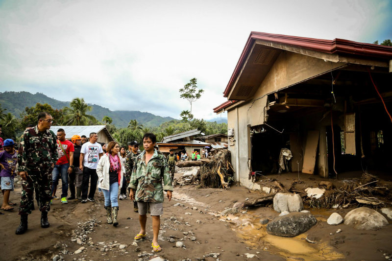 STATE OF CALAMITY. Lanao del Norte Governor Imelda Quibranza Dimaporo visits the evacuation center of Barangay Dalama following the declaration of state of calamity in the province. Photo from the Province of Lanao del Norte Facebook page